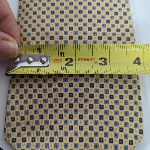 Izod Yellow and Blue Tie - Picture 5 of 6